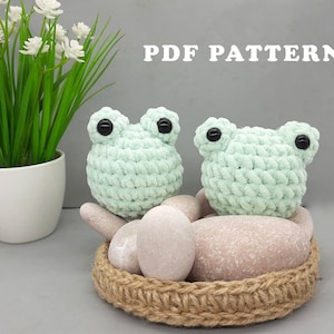 Frog worry pet Beginner amigurumi pattern Plush stress ball