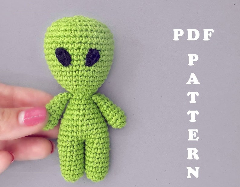 Crochet alien Amigurumi Pdf pattern for beginner Little green Etsy