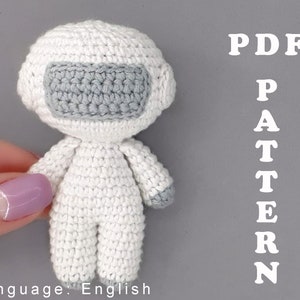 Amigurumi pattern for beginner Crochet astronaut