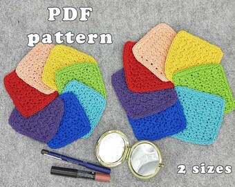 Könnte beinhalten: Eine Ansammlung von quadratischen, gehäkelten Gegenständen in verschiedenen Farben, darunter Rot, Gelb, Grün, Blau, Lila und Pfirsich. Der Text "PDF pattern" und "2 sizes" sind sichtbar. Ein Kompaktspiegel, ein Stift und Lippenstift sind ebenfalls vorhanden.