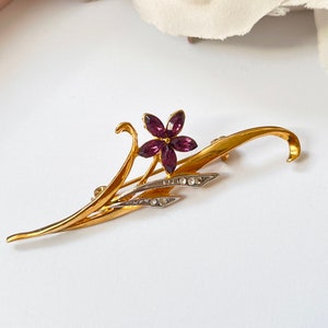1980s Sparkly Purple Diamanté Flower Gold Plated Brooch