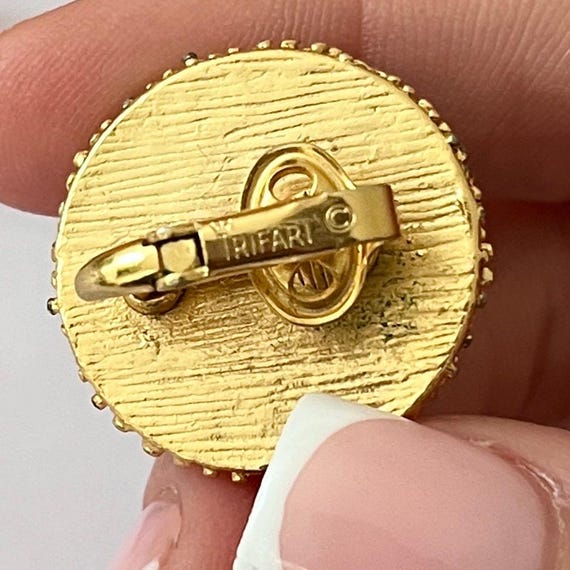 1980s Trifari Deep Purple Cats Eye Gold Plated Statement