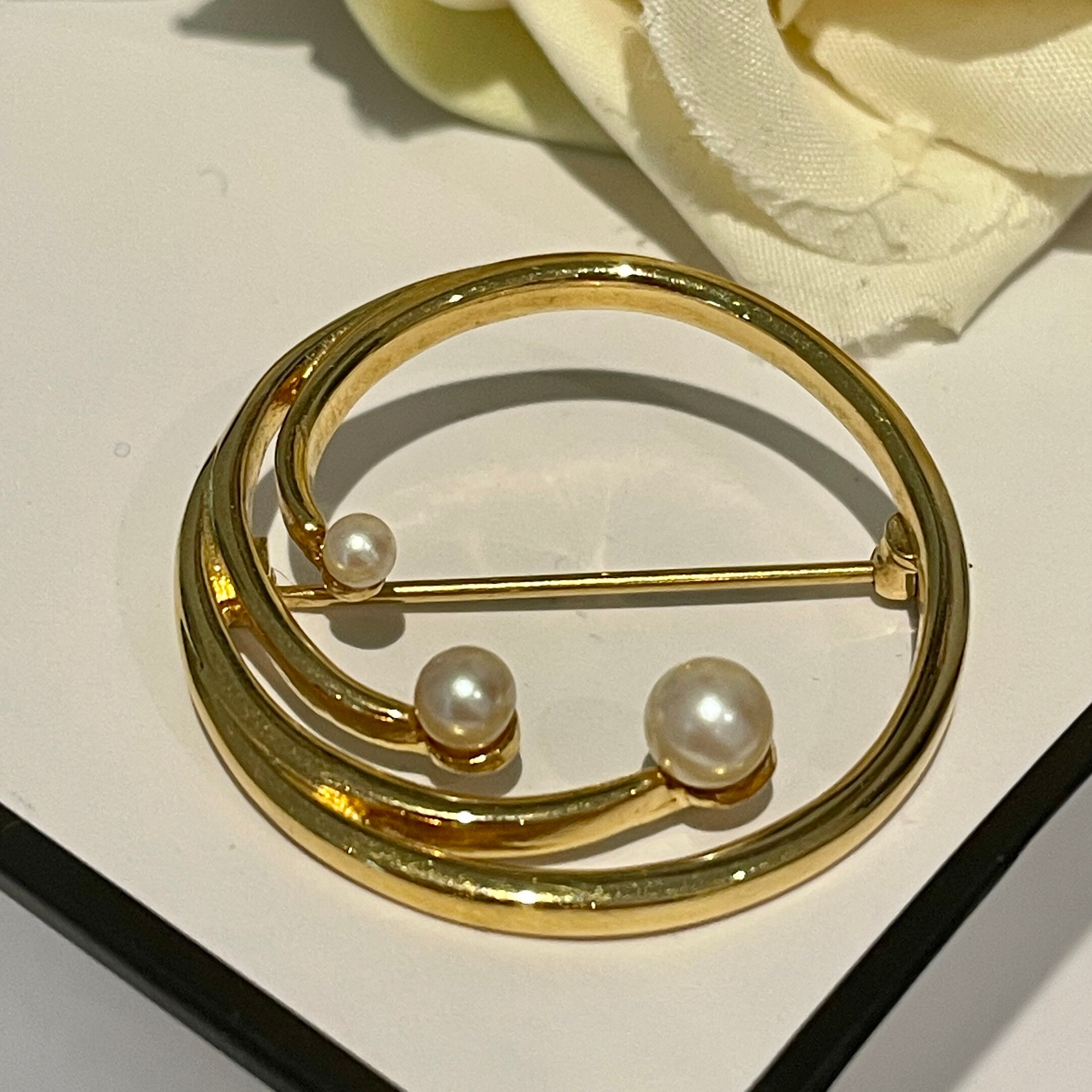 Monet pearl brooch - Etsy 日本 Monet pearl brooch - Etsy 日本