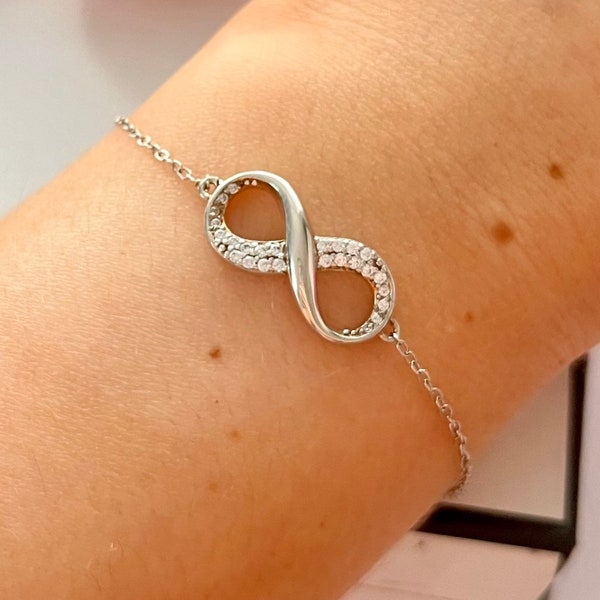 Bracelet à breloques scintillantes en argent sterling avec strass infini