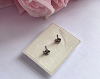 Orecchini Borchie Principessa In Argento Sterling 925 Con Zirconi Neri