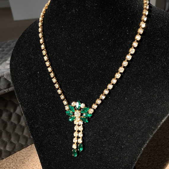 1980s Glamorous Green And Diamanté Flower Pendant… - image 2