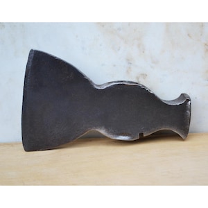 ヴィンテージの斧頭