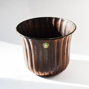 Jardinera vintage de cobre, Maceta de cobre martillado