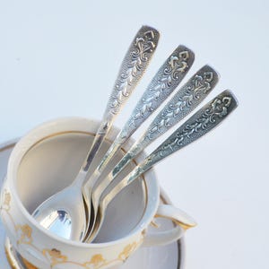 Tea spoon set, Vintage dessert spoons