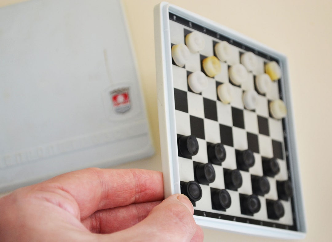 Mini Checkers Vintage Checkers Set, Mini Magnetic Travel Checkers - Etsy