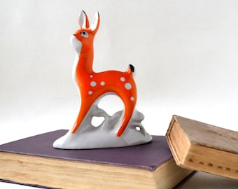 Fawn figurine, Vintage figurine, Bookshelf decor