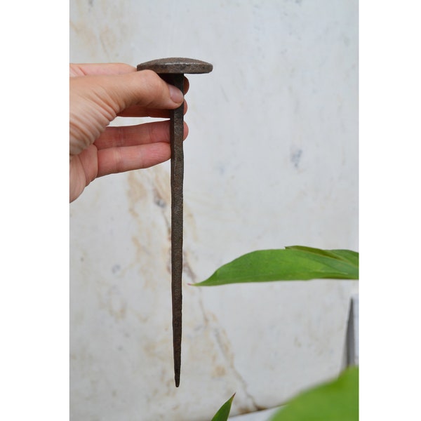 Large iron nail, Hand forging, Wrought iron