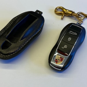 Cover chiave Porsche, Cover portachiavi personalizzata per Porsche, Pelle conciata al vegetale italiana, Regalo per lui, Regalo di compleanno per papà