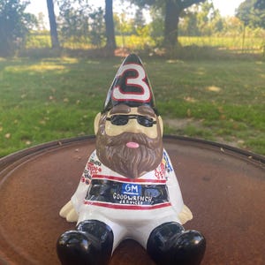 Gnomo de jardín PERSONALIZADO: cualquier diseño/personaje de su elección