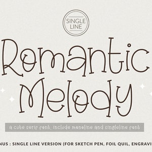 Op de afbeelding: Een lettertypeontwerp genaamd "Romantic Melody" in een enkele lijnstijl. Het lettertype is een schattig schreeflettertype, inclusief monoline en singleline lettertype. De tekst bevat ook "BONUS: SINGLE LINE VERSION (FOR SKETCH PEN, FOIL QUIL, ENGRAVING)".