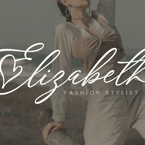 Può includere: Un logo in font cursivo bianco con una forma di cuore nella lettera 'E' per Elizabeth Fashion Stylist.