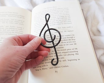 music note bookmark | Wire bookmark, book lover, book clip, page clip, book marker, musician gift, gift for readers, book club gift