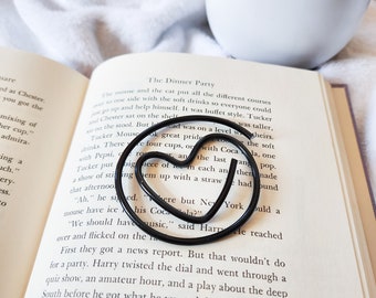 heart bookmark | Wire bookmark, heart bookmark, love bookmark, book lover gift, book clip, planner clip, paper clip, wedding favor bookmark