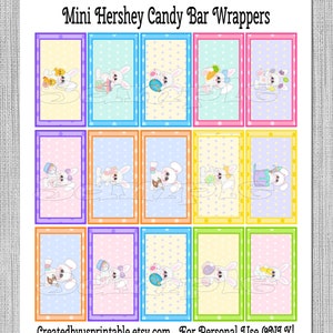 Pode incluir: Embrulhos de barra de chocolate imprim&iacute;veis com um design de coelho, cores pastel e bolinhas. Os embrulhos s&atilde;o projetados para se ajustar &agrave;s mini barras de chocolate Hershey. O texto "Print, Cut, Wrap around & Stick" e "Mini Hershey Candy Bar Wrappers" est&aacute; inclu&iacute;do na imagem. O texto "Createdbyusprintable.etsy.com For Personal Use ONLY! (These do NOT fit Nugget Candy Bars)" tamb&eacute;m est&aacute; inclu&iacute;do na imagem.