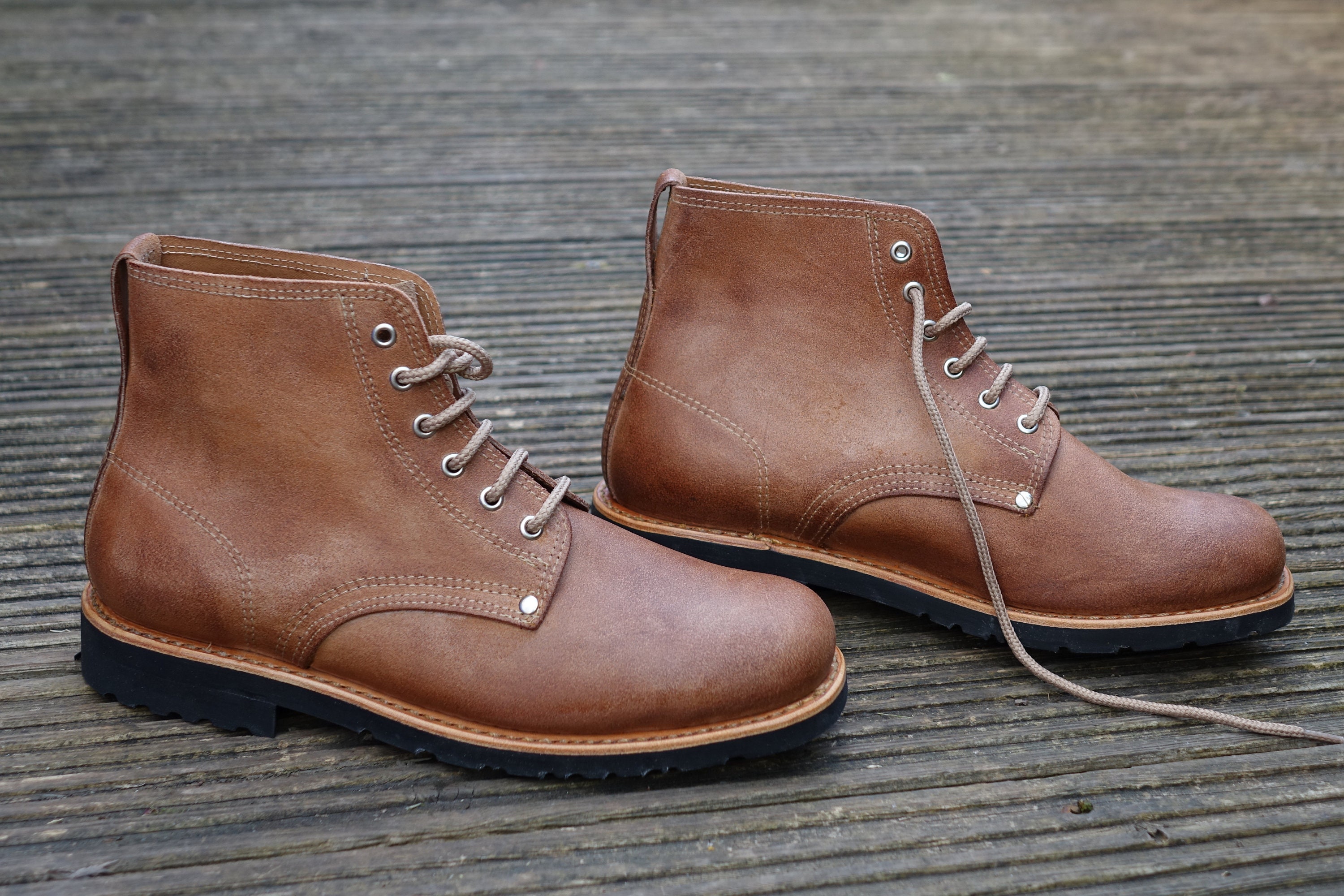 Handmade Brown Leather Boots Portuguese Vintage Hiking  display picture 3