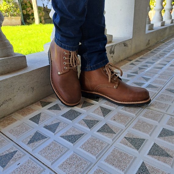 leather lace up dress boots Pebbled Leather Lace-Up Boots for Tall Men in Black 16 / Black main image 0