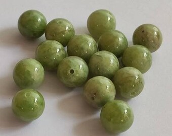 Cuentas de jade verde natural 1 cm perforadas