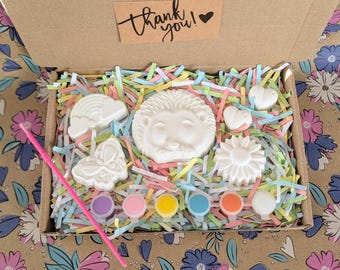 Zestaw do malowania dla dzieci „Jeż” inspirowany naturą – zestaw do malowania własnego jeża – prezenty – do malowania – malowanie – gips szpachlowy