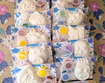 Upominek na imprezę inspirowany Toy Story dla dzieci – pomaluj swój własny zestaw Toy Story – zestawy urodzinowe. Zestaw imprezowy, dodatek na imprezę, upominek na imprezę