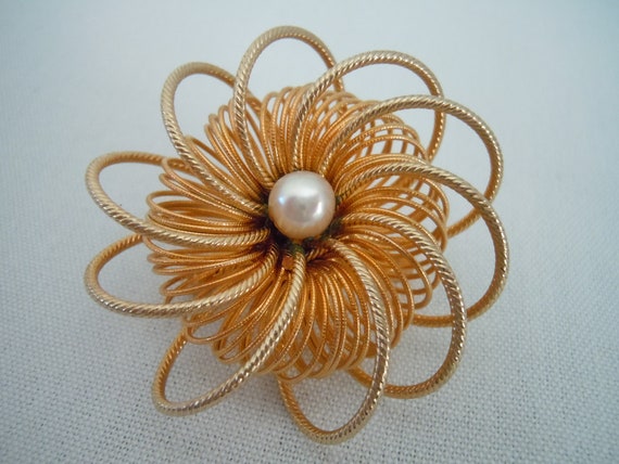 Vintage Brooches ~ Brooch ~ Pin ~ Lot ~ Gold Tone… - image 5