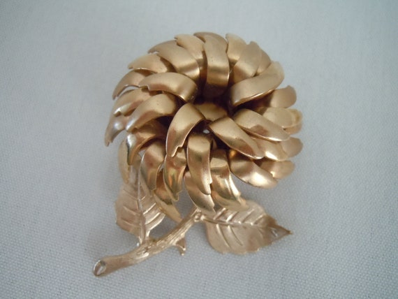 Vintage Brooches ~ Brooch ~ Pin ~ Lot ~ Gold Tone… - image 6