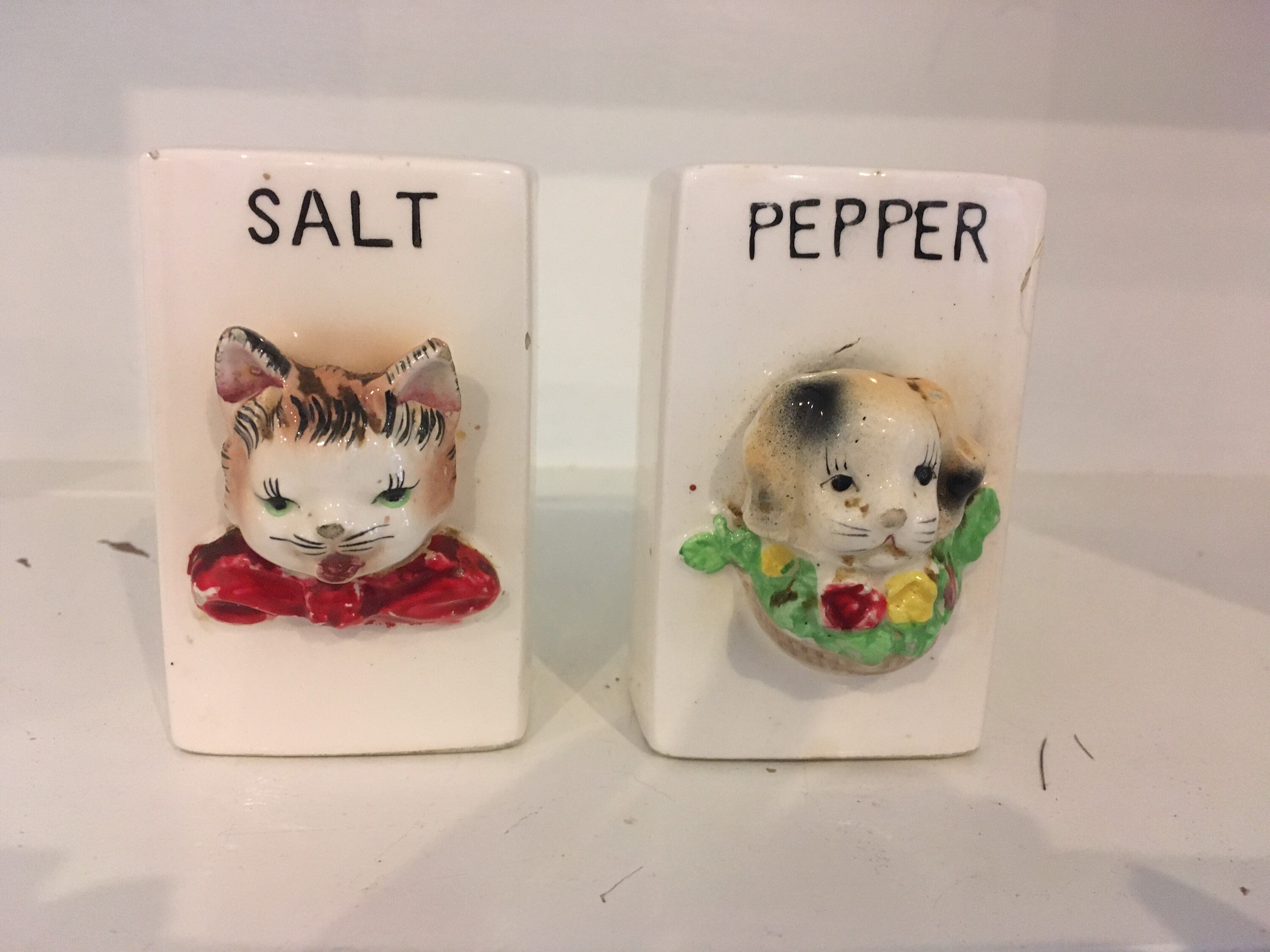Kitchen & Dining Vintage Dog and Cat Salt and Pepper Pots Salt & Pepper