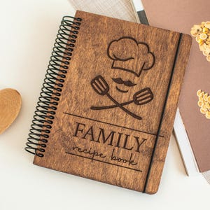 Handmade wooden spiral recipe book, mom recipe cook book keepsake, custom family recipe journal, empty baking recipe notebook, gift for mom