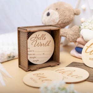 Plaque d'étape mensuelle pour bébé, jeu de cartes d'étape de vacances, boîte de disque d'étape en bois, cadeau de baby shower, accessoires photo de bébé, souvenir de bébé