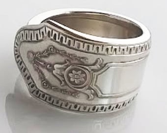 1244 / Pierścień ze srebra w kształcie łyżki - Martynika 1935.