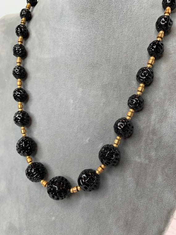 Japanese Spun Glass Beaded Necklace - image 2