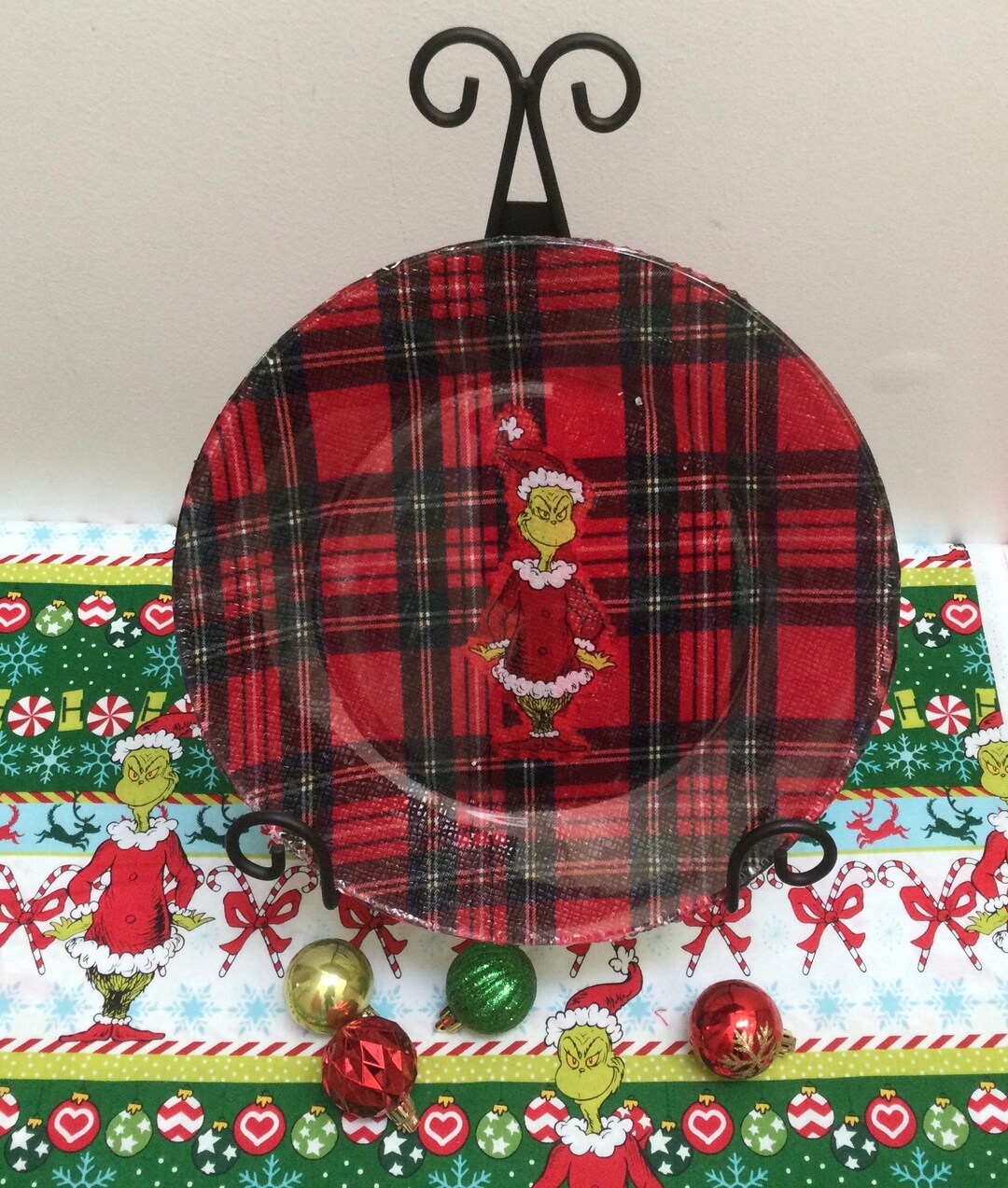 Grinch Plates/grinch Dinner Plate/grinch Glass Plate/red Plaid Etsy UK