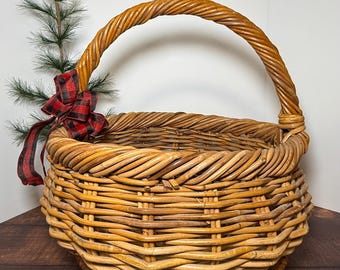 Large Vintage Basket, Round Woven Wicker Basket With Handle, Sturdy Wicker Basket, Twist Handle