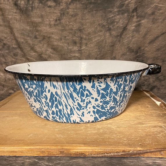 Vintage Enamelware Large Round Dish Pan, Blue and White Marble Enamelware  Tub With Black Trim 