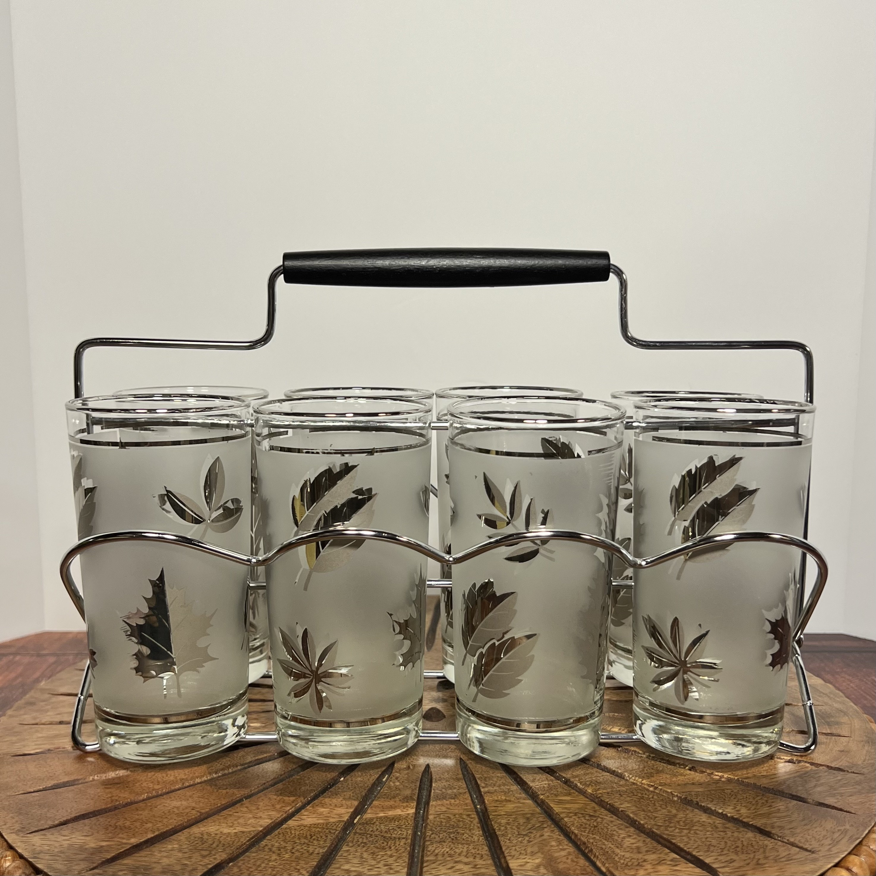 Libbey Silver Foliage Hi Ball Glasses with Carrier, Frosted Glasses with SilverLeaf design, Folding Chrome Carrier, Set of 8 Libbey Barware