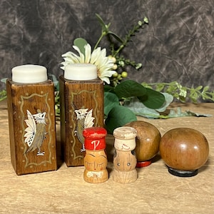 Vintage Salt Pepper Shakers, Set Wooden Rooster Pattern Shakers, Chef Shakers, Wooden Souvenir Shakers