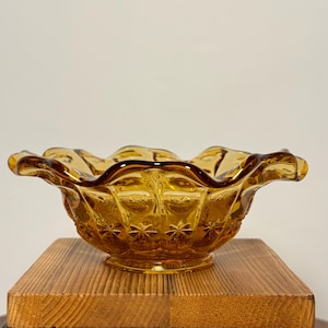 Vintage Fenton LG Wright Priscilla Amber Glass Bowl, Amber Stars Crimped Ruffled Edge Footed Glass Compote Candy Dish, Amber Footed Bowl