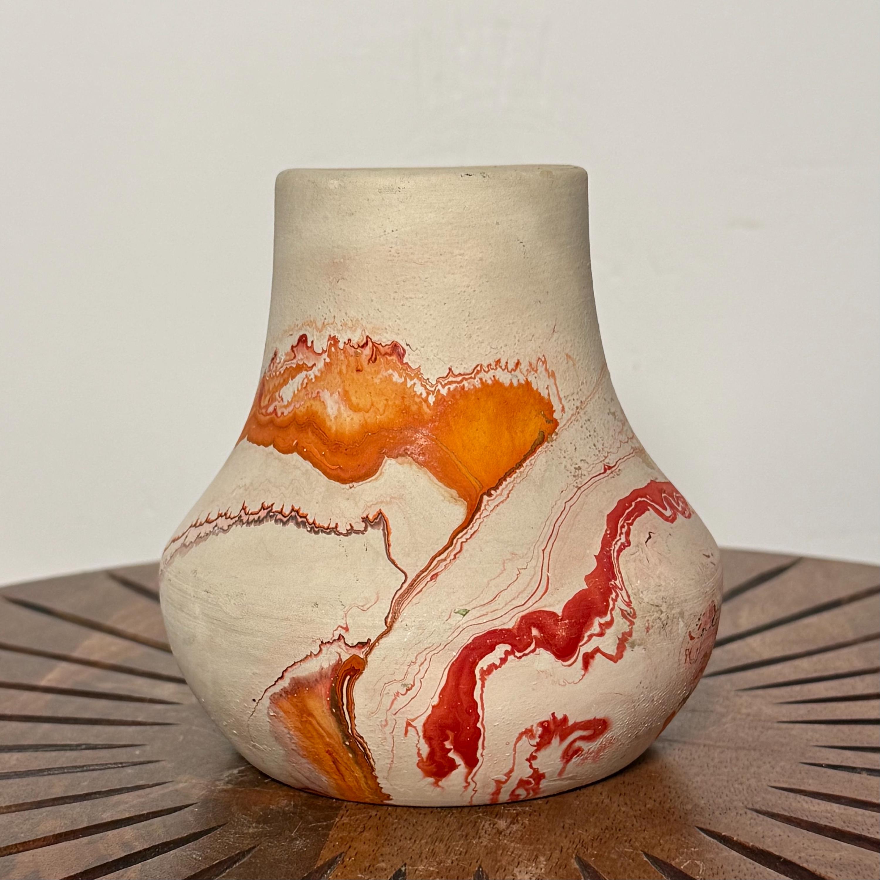 Vintage Nemadji Pottery ネマジポタリー USA Vintage Nemadji Indian River Pottery Vase, Native Clay Swirled