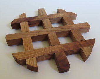 Round Rustic Lattice Elm Wood Trivet Pot Pan Stand