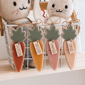Easter Carrot Tag AcrSt.B || Easter Basket Tag Bunny Name Tag Name Tag for Easter Basket Wooden Name Tag Easter Decor Kids Easter Gift Ideas bild 1