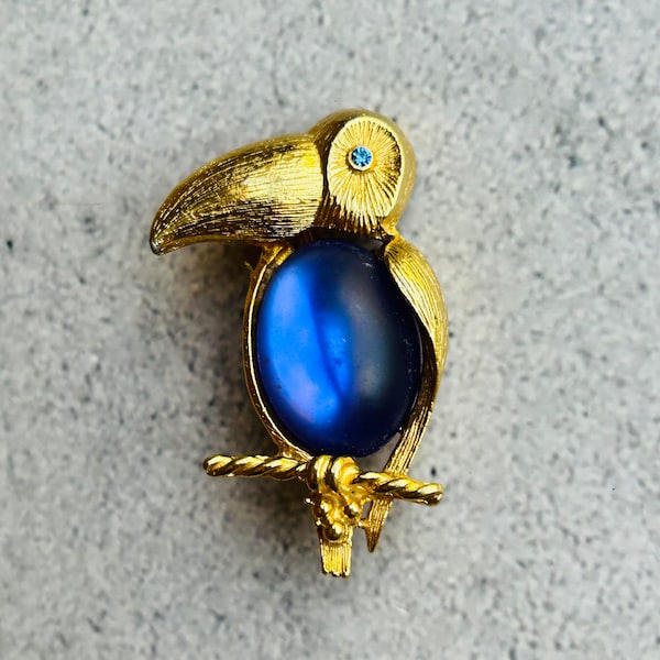 Purple Jelly Belly Gold Tone Sarah Coventry Signed Toucan Bird Brooch 2"