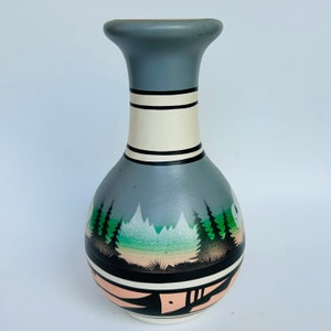 Hand Painted Buffalo Southwestern Desert Art Pottery Vase Signed 6.5&quot;