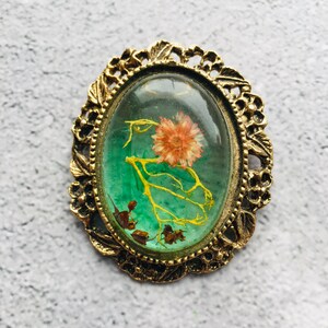 Green Lucite Flower Vintage Gold Tone Ornate Brooch Pendant Combo 2&quot;