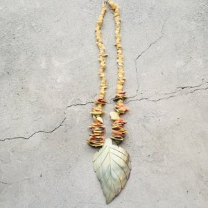 Mother of Pearl Large Shell Statement Necklace 16&quot;