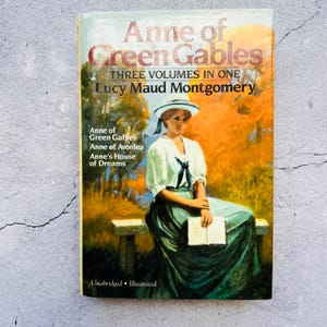 Anne of Green Gables Hardcover Book by L. M. Montgomery 1986