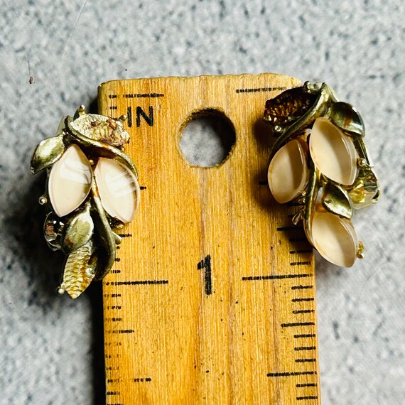 Coro Leaf Shaped Cluster Rhinestone Necklace and … - image 9